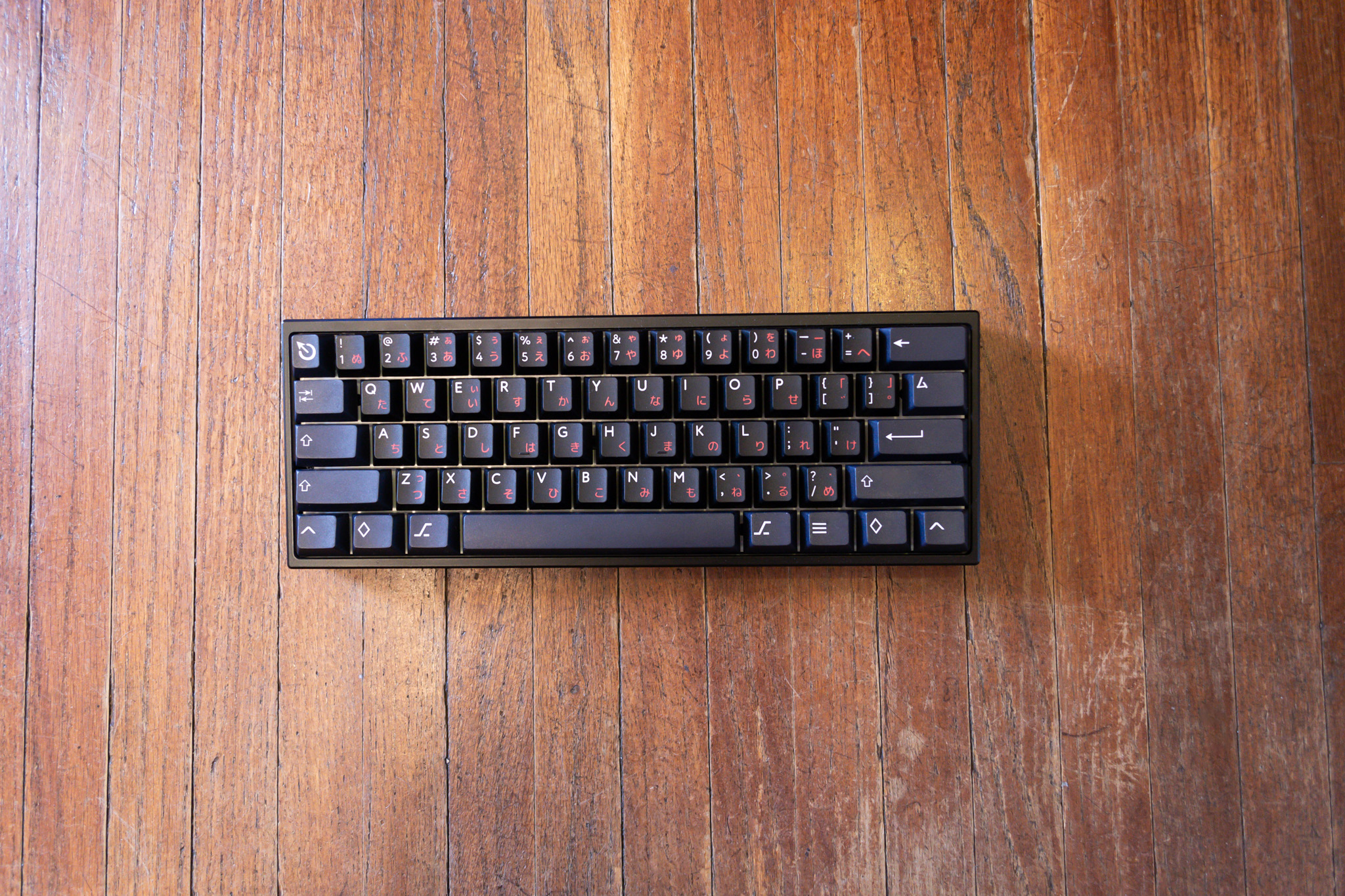 black keyboard case with crosshair alpha keycaps